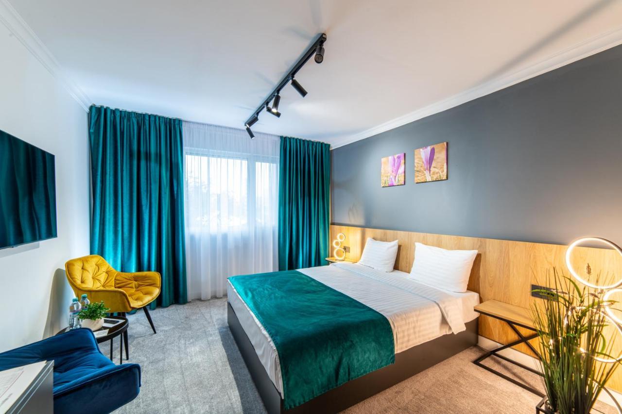 Campeador Inn คลูจ-นาโปกา ภายนอก รูปภาพ