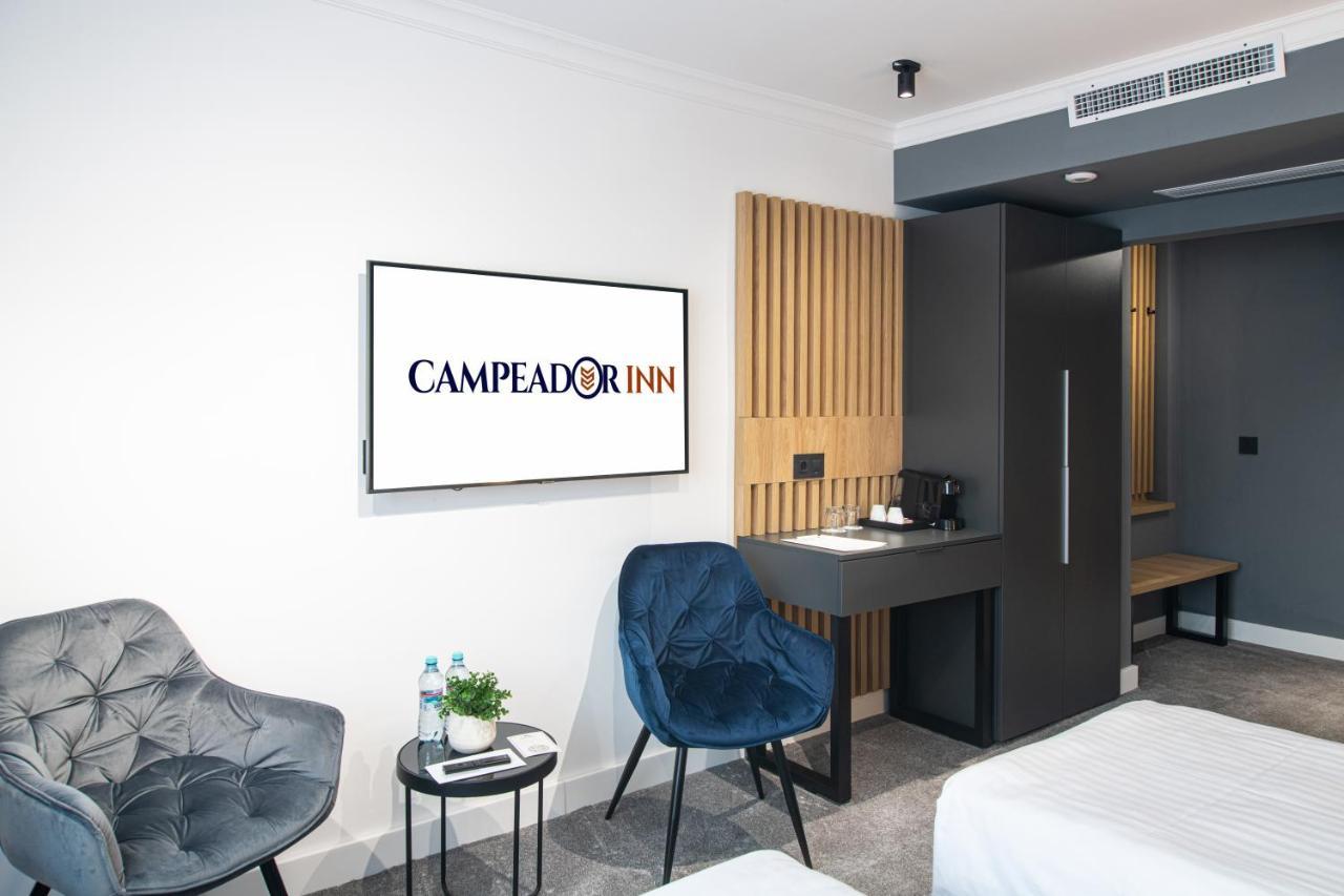 Campeador Inn คลูจ-นาโปกา ภายนอก รูปภาพ