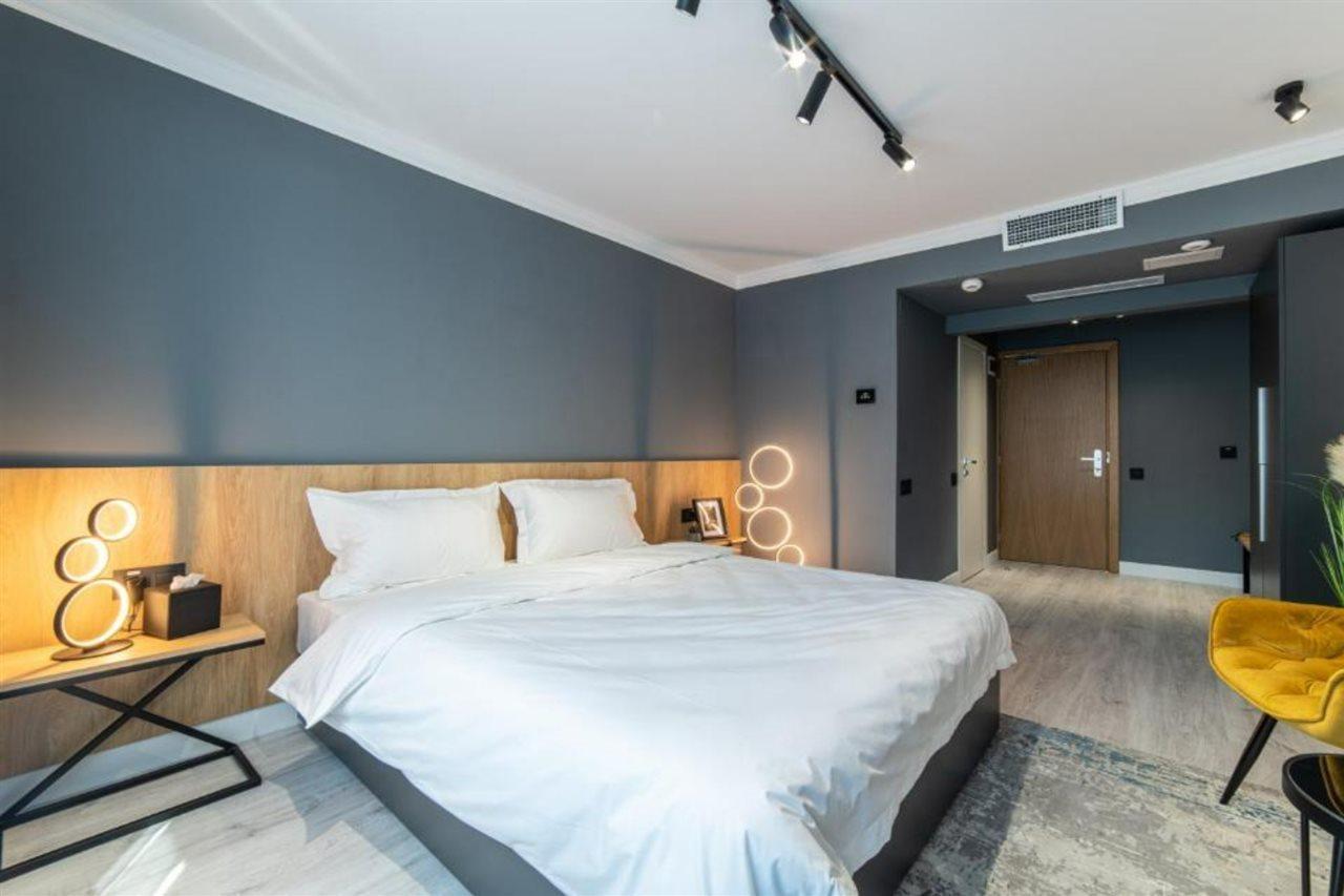 Campeador Inn คลูจ-นาโปกา ภายนอก รูปภาพ