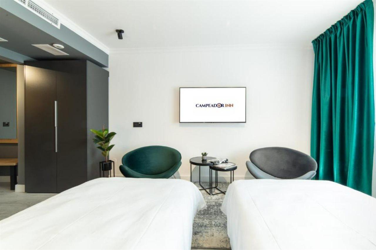 Campeador Inn คลูจ-นาโปกา ภายนอก รูปภาพ