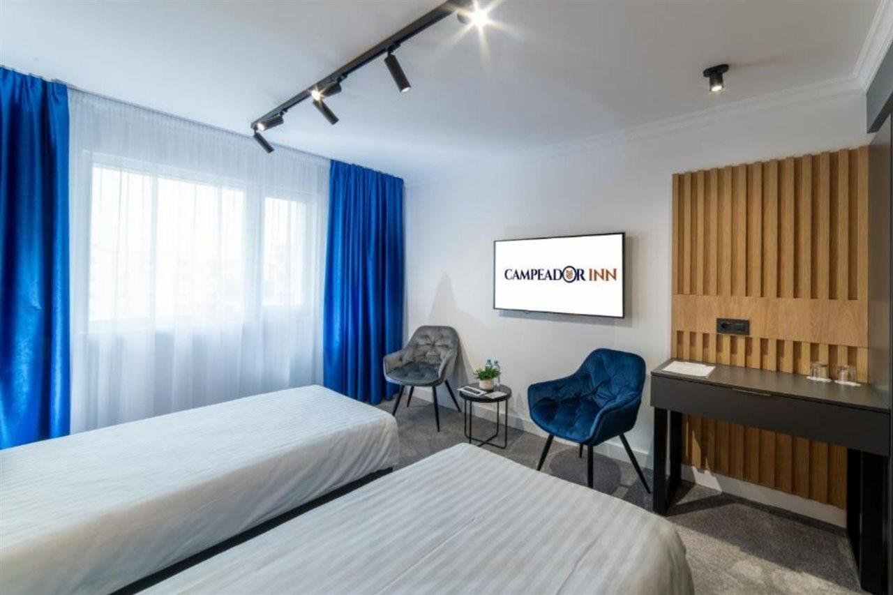 Campeador Inn คลูจ-นาโปกา ภายนอก รูปภาพ